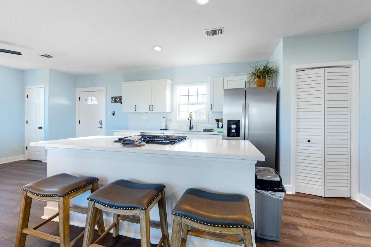 Oasis By The Bay-Upstairs Unit Villa Galveston Exteriör bild